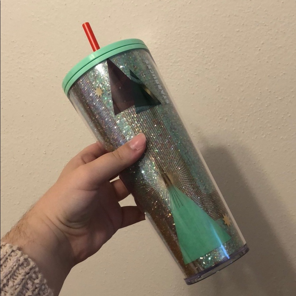 Starbucks Christmas Tree Holiday Cup!